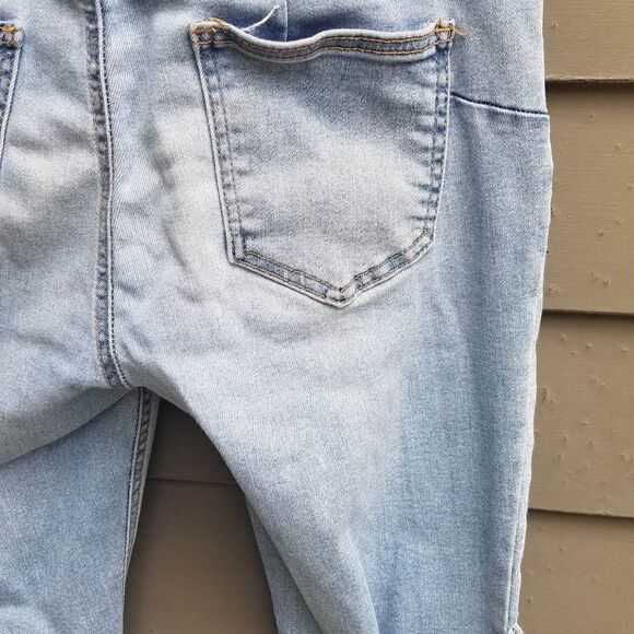 Refuge Rio 7 Distressed Mid Rise Push Up Jeans size 7 - Picture 4 of 10